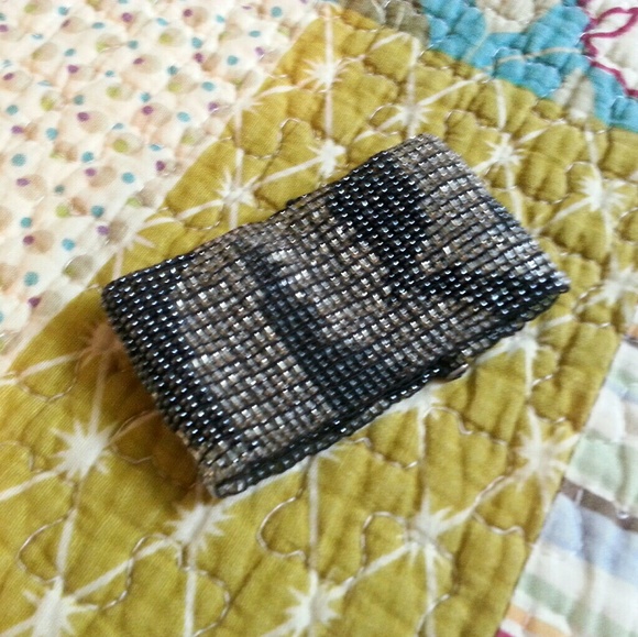 GUESS Beaded Stretch Bracelet - Picture 4 of 6